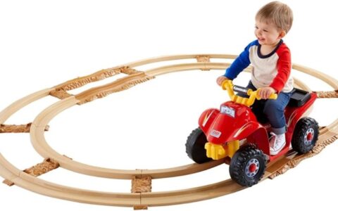 费雪 Fisher-Price 四轮电动车+轨道套装6.7折+包邮！