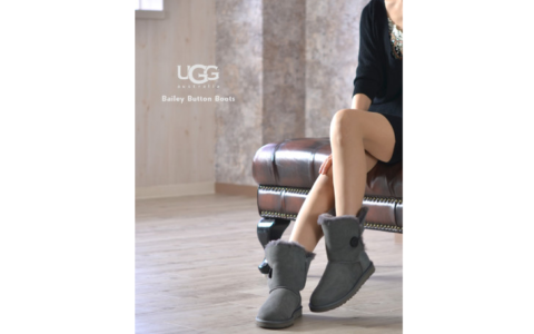 UGG 两款经典皮毛一体女士雪地靴特卖+包邮！多色可选！