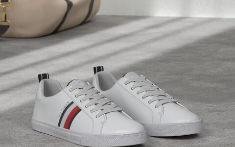 Tommy Hilfiger Landon 经典红白蓝 女款小白鞋特卖！多码可选！