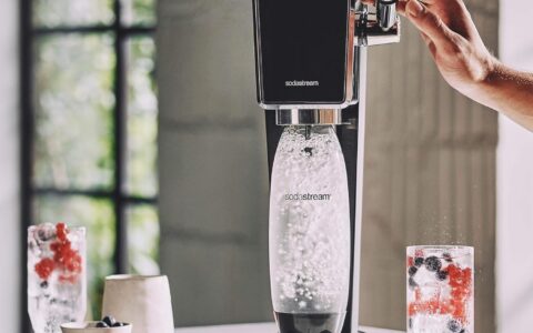 历史低价！SodaStream Art  气泡水/苏打水机 套装特卖+包邮！2色可选！