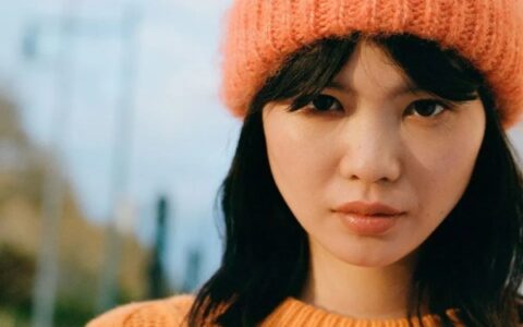 仅今天！H&M 官网折上折+无限额包邮！精选成人儿童服饰靴鞋及家居用品3折起+额外8.5折！