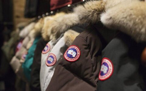 手慢无！加拿大鹅 Canada Goose 男女时尚羽绒服、夹克等低至7折+满再额外9折特卖！