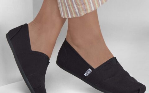 新低价！斯凯奇 Skechers Bobs Plush Peace & Love 女式一脚蹬舒适平底鞋特卖！！多码可选