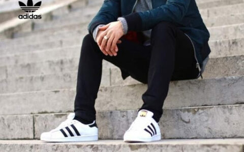 Adidas 官网 Superstar 成人儿童鞋服全场5折！收经典贝壳鞋！