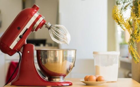 Refurbished KitchenAid Mixers Make it Easy to Buy a Mixer for Cheap