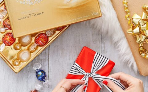 Lindt 经典什锦牛奶黑巧克力松露低价特卖！丝滑香浓入口即化