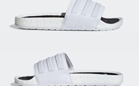 Adidas 经典三条杠 Adilette Boost 男女凉鞋拖鞋特卖！含Boost的舒适拖鞋