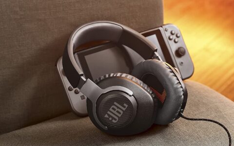 白菜价！JBL Quantum 100 头戴式有线游戏耳机特卖！带可拆卸麦克风，可靠又经济的有线游戏耳机