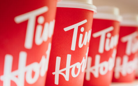 Tim Hortons 自带可重复使用杯子 可享受9折优惠