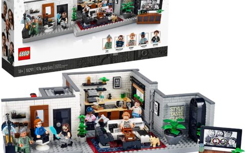 新低！LEGO 乐高10291 粉雄救兵  “神奇五人组”公寓 (974 Pcs) 特卖+包邮！