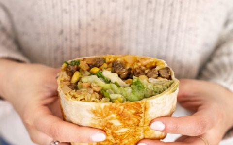 蒙特利尔市中心 免费领墨西哥卷饼