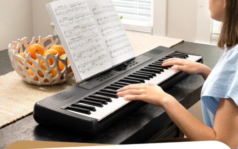 历史低价！Alesis Melody MK4 61键 电子琴特卖+包邮！300种音色，适合初学者