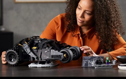 历史低价！LEGO 乐高 76240 DC 蝙蝠侠蝙蝠战车 Tumbler (2049 Pcs) 特卖+包邮！