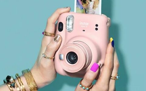 Fujifilm 拍立得相机 Instax Mini 11 特卖+包邮！