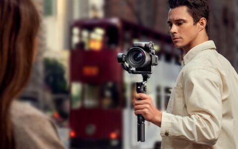 历史低价！DJI 大疆 RS 3 Mini 轻量旅拍稳定器 特卖+包邮！原价429.99