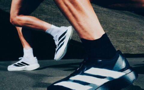 Adidas  成人儿童时尚运动鞋服包配饰等低至4折！$100礼品卡$80特卖