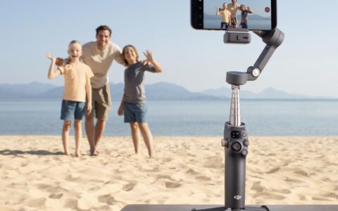 历史最低价！DJI 大疆 Osmo Mobile 7P  智能手机云台稳定器特卖+包邮！内置延长杆和三脚架 续航10小时